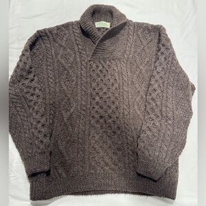 Men's Classic V-Neck Cable Knit Sweater